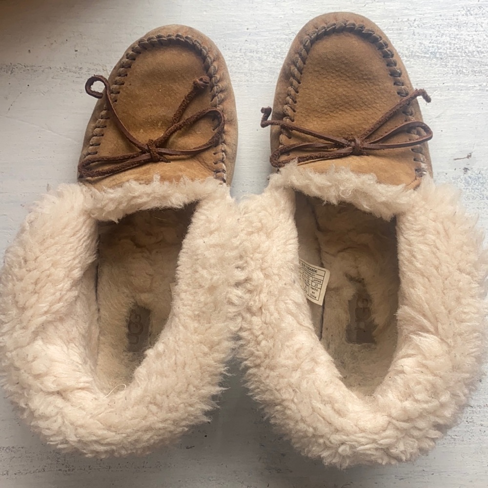 UGG slipper